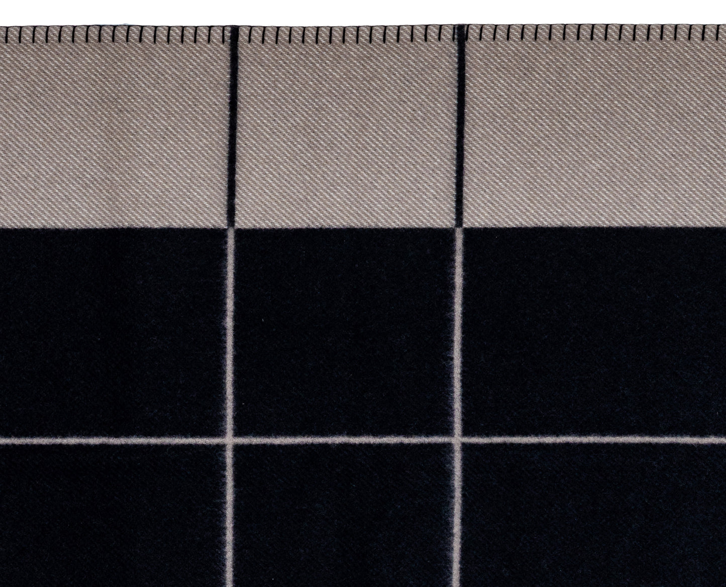 Hermès Throw Plaid Blanket Avalon III Throw Blanket Plaid - Noir Écru Gris - NWCT - 2504181300