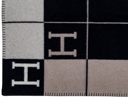 Hermès Throw Plaid Blanket Avalon III Throw Blanket Plaid - Noir Écru Gris - NWCT - 2504181300