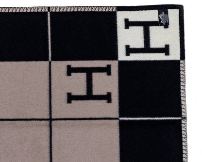 Hermès Throw Plaid Blanket Avalon III Throw Blanket Plaid - Noir Écru Gris - NWCT - 2504181300