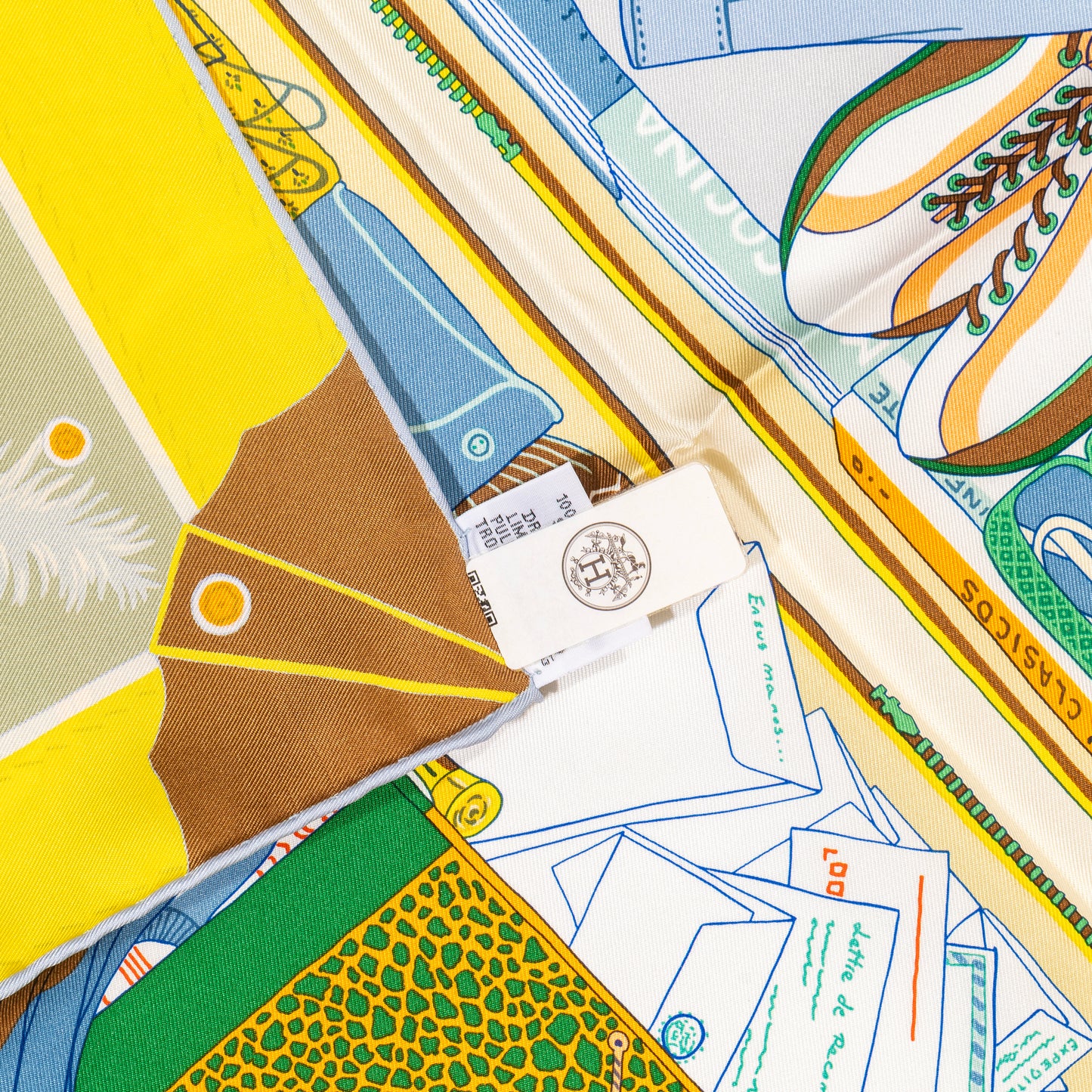 Hermes Silk Scarf Bagage a Main - Vert Amande Jaune - New With Tag