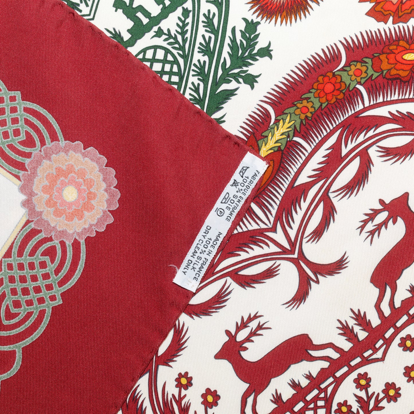 Hermes Silk Scarf Decoupages - Rouge Brique Vert Blanc Cassé - EXCWCT - 2606131622