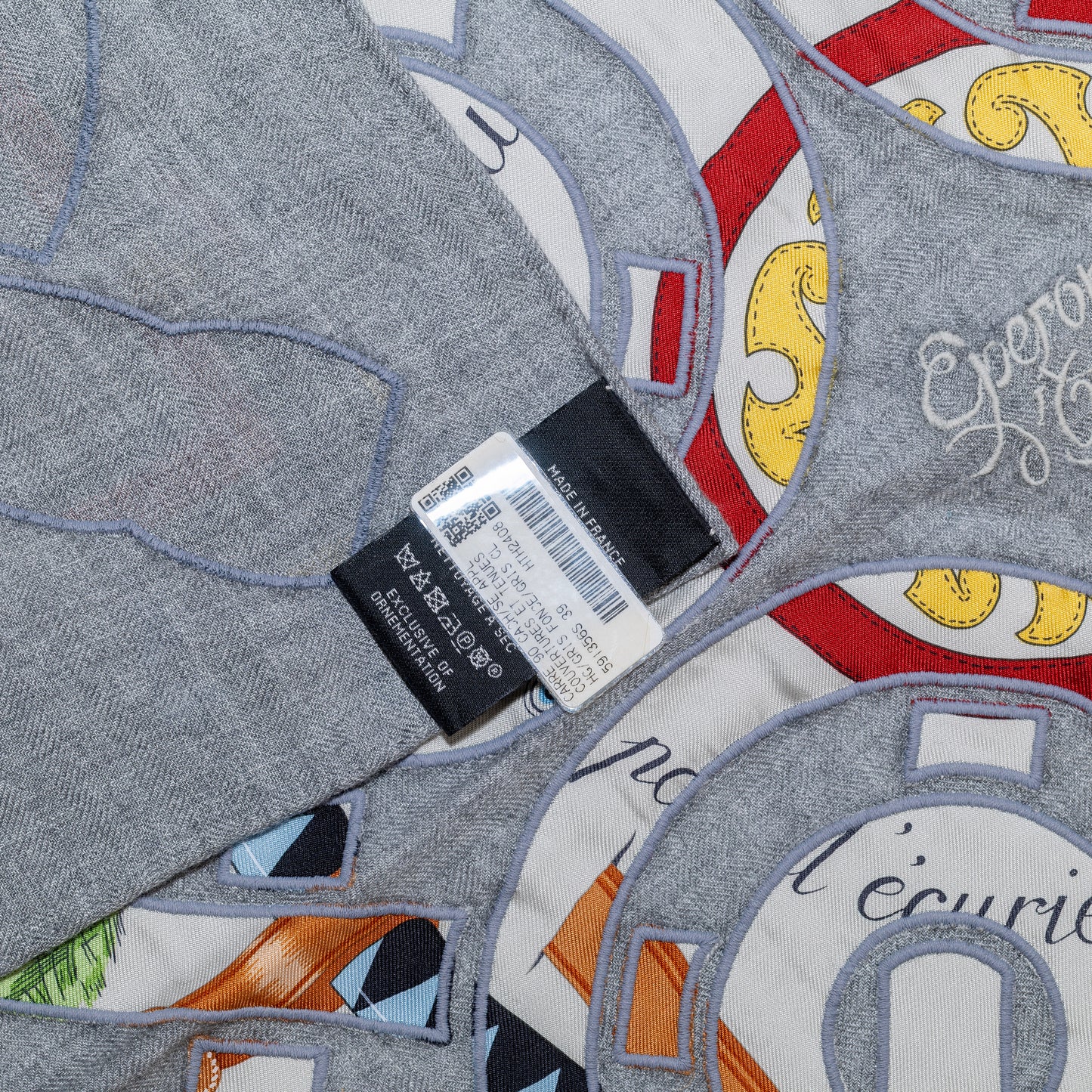 Eperons d'Or et Couvertures et Tenues de Jour - CS90 - Gris Fonce Claire - Ornementation - NWST - 2607011301