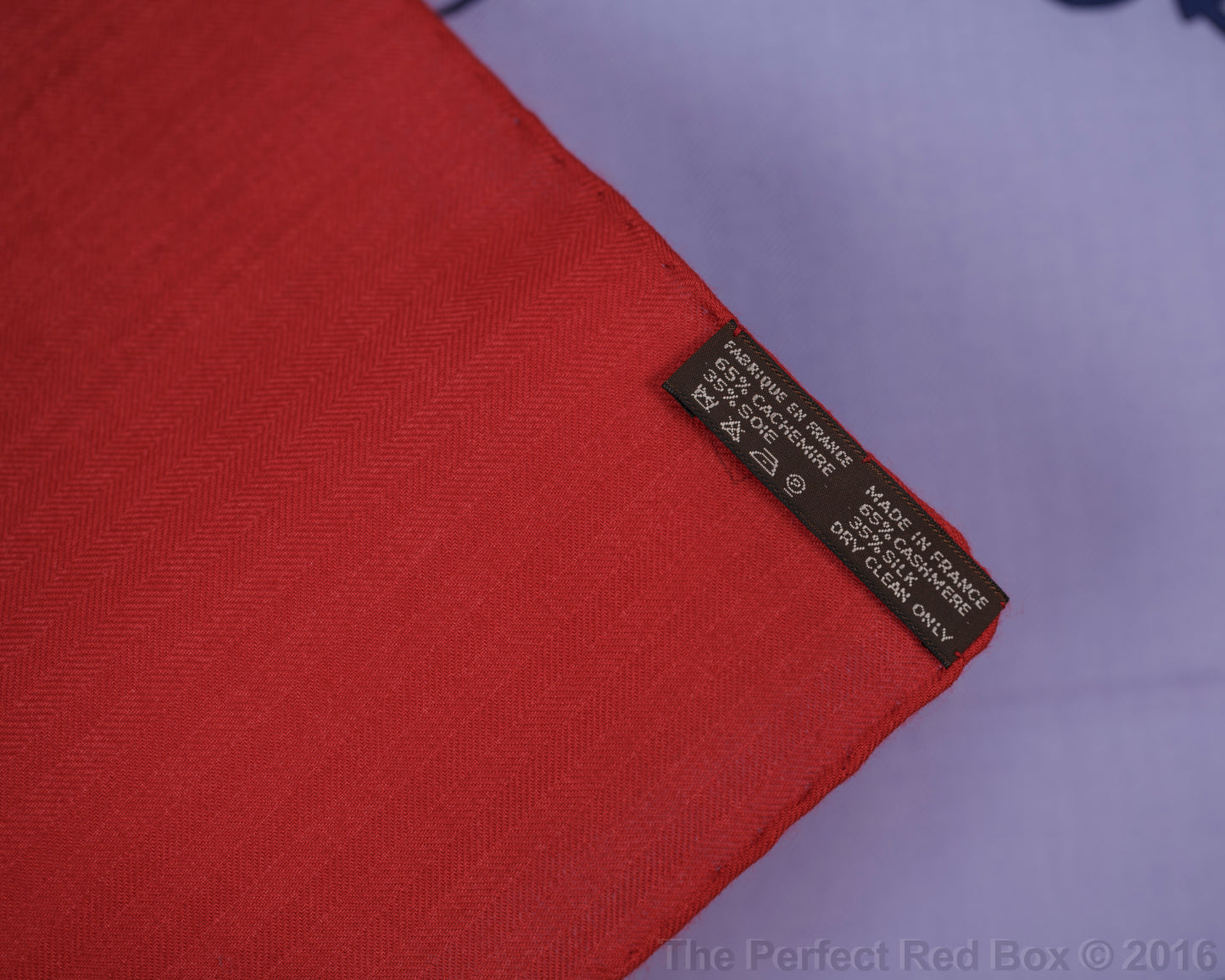 Hermes Shawl Jungle Love - CS140 - Red Navy - NEW