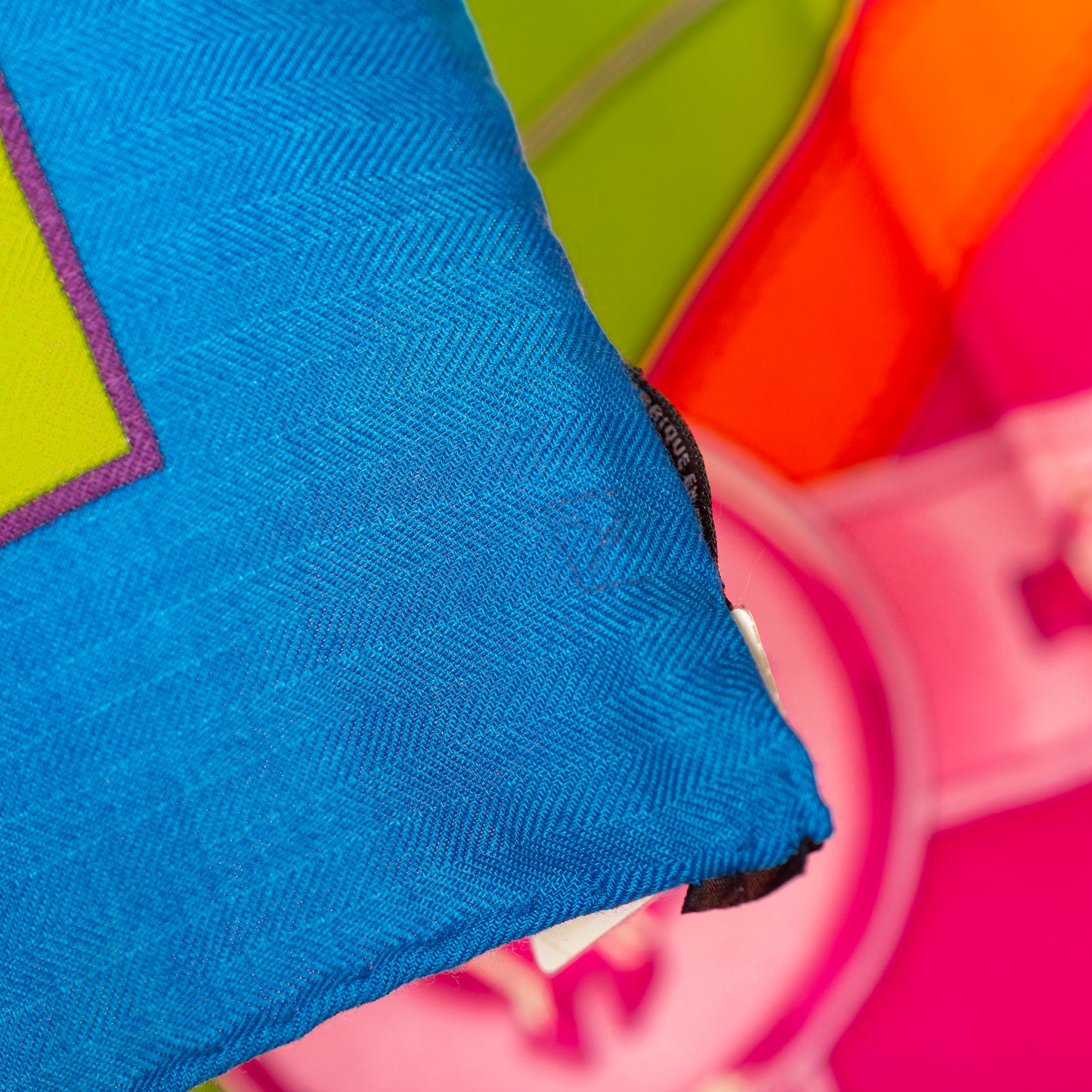 Hermes Shawl La Promenade du Matin - CS140 - Bleu Azur Vert Fluo Fuschia - NEW