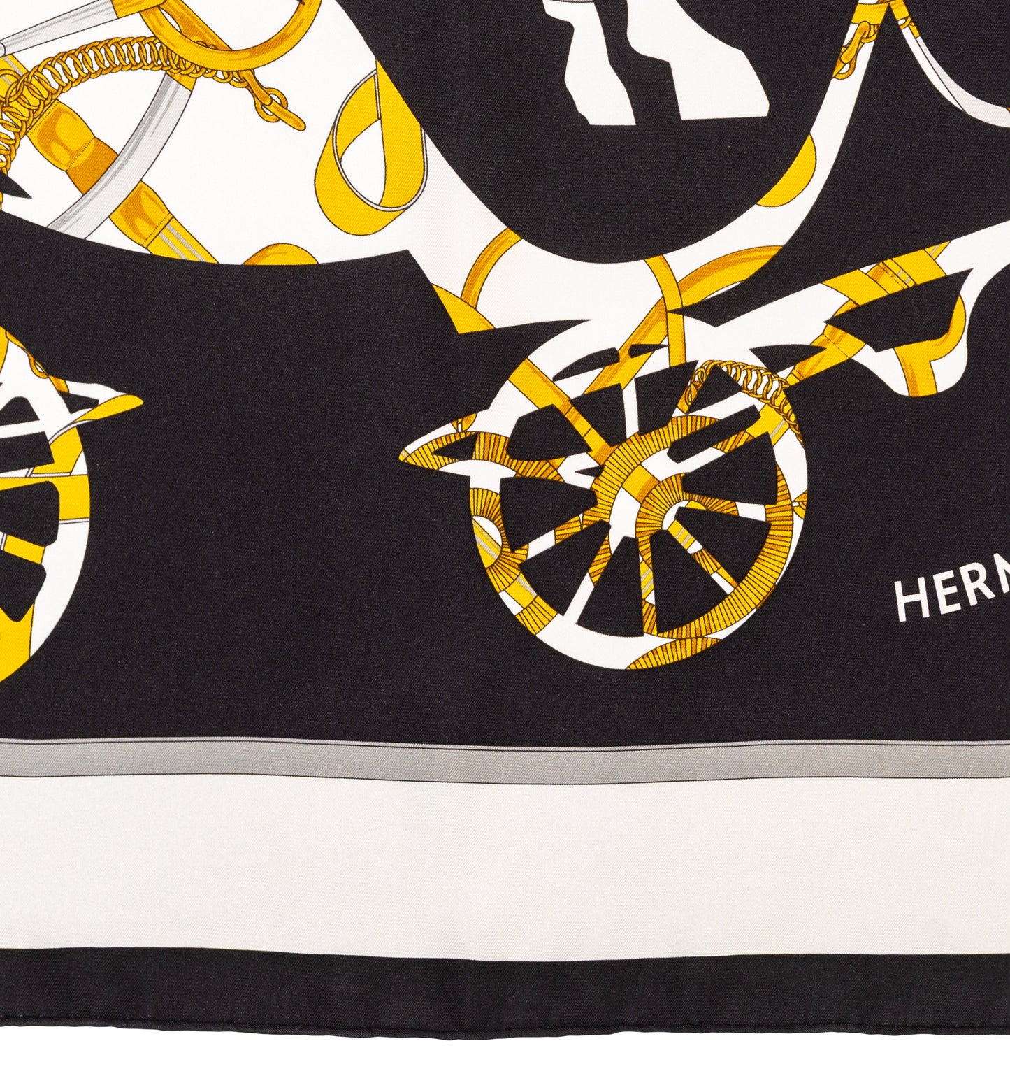 Hermes Scarf 90 Tout En Carré - Noir Ivoire Excellent Condition Care tag